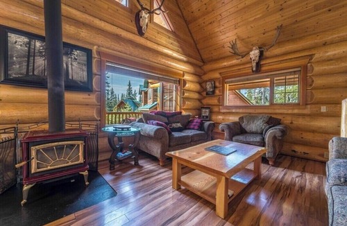 Logan Lake Cabin | The Lodge at Face Lake. Fishing,hiking, and trails. Perfect wilderness retreat.