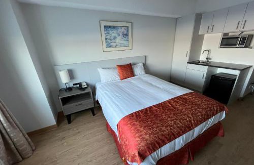 Jasper Place Hotel | The Lodge Inn