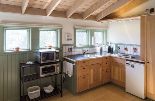 Salt Spring Island Cottage | The Loft Oceanfront retreat