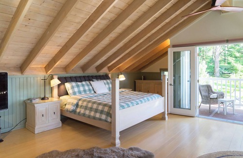Salt Spring Island Cottage | The Loft Oceanfront retreat