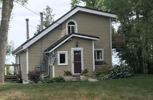 The Blue Mountains Cottage | The Loons Waterfront Cottage/Private Beach Georgian Bay! book for Winter Season