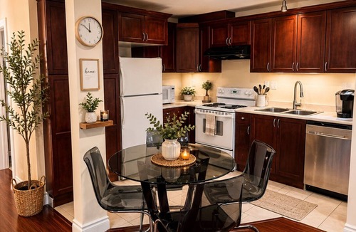 Upper Lonsdale House | The Loveliest place to stay in North Vancouver