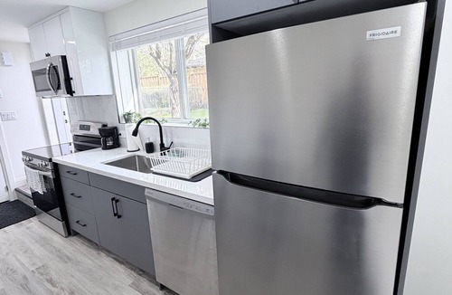 Rosemount Apartment | The Luxe Studio - Comfortable and Affordable Stay