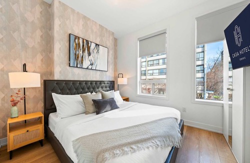 Grange Park Hotel | The McCaul | Spacious DT Suite near MAJOR INTERNATIONAL SPORTING EVENT 2026