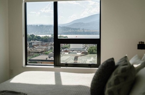 Downtown Kelowna Condo | The Midi - Downtown Kelowna