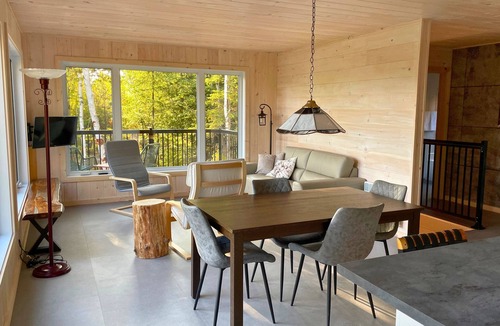 Saint-Henri-de-Taillon Ski Chalet | The Nest – Nature Retreat
