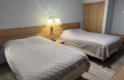 Winnipeg Hotel | The New Cavalier Inn
