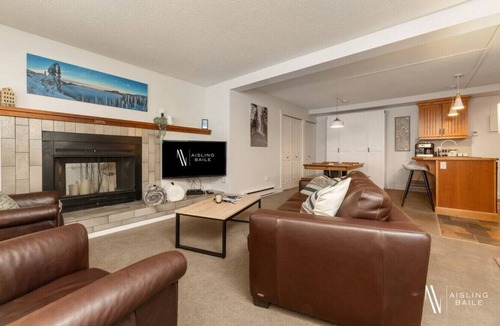Panorama Condo | The Nordic Escape | Pool | Hot Tub | Pet Friendly