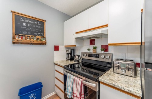 Canmore Villa | The Norquay | Pet-Friendly 2 Bed + Mtn View