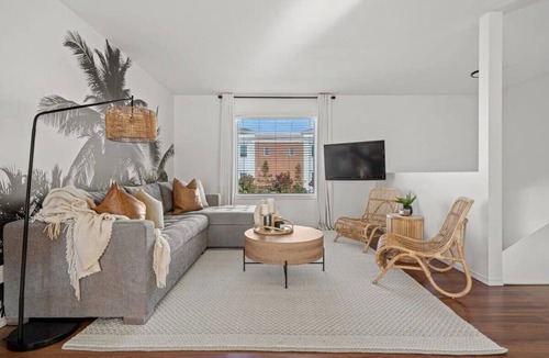 Sylvan Lake House | The Palms | Beachside Retreat | Steps to the Lake!