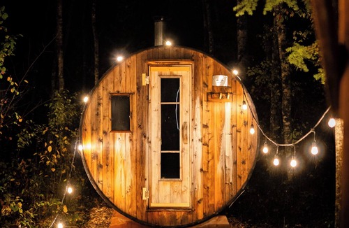 Lac du Bonnet RV Rental | The Pine Loft Bunkie