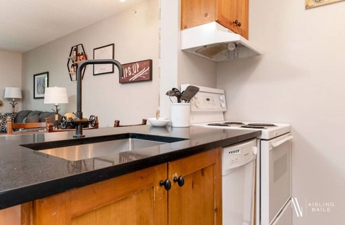 Panorama Condo | The Powder Nook | Hot Pools | Mile 1 Express Chair