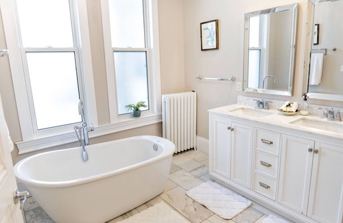 New Hamburg Bed & Breakfast | The Puddicombe House