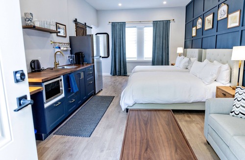 New Hamburg Bed & Breakfast | The Puddicombe House