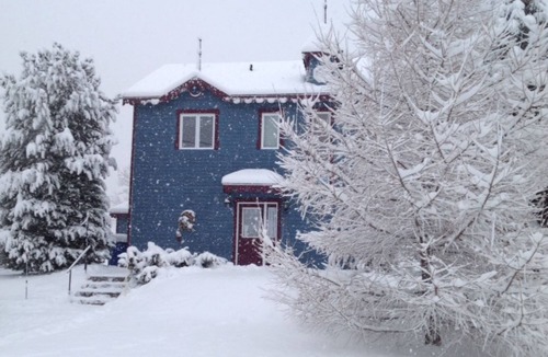 Baie-St-Paul House | the serenity of its panorama on cape, river, island and river
