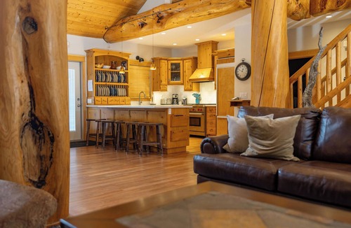 East Kootenay Ski Chalet | The Stemwinder Chalet by Simply Kimberley