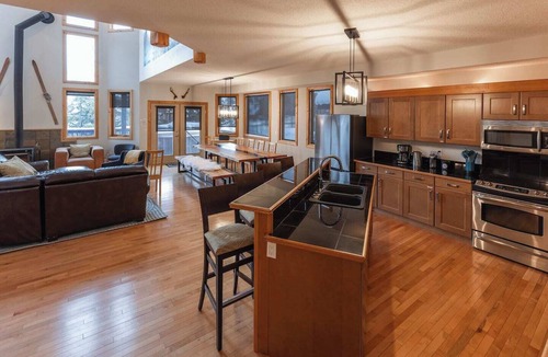 East Kootenay Cabin | The Stemwinder Solar Lodge by Simply Kimberley