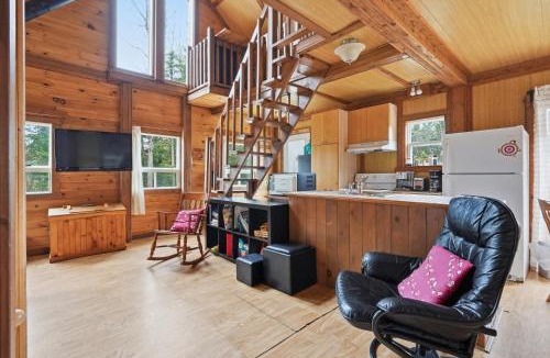 Saint-Magloire Ski Chalet | The Tiny Cozy Retreat