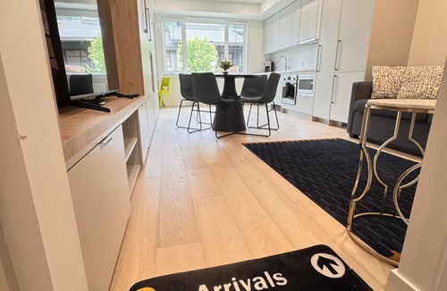 Rossland Apartment | The Traverse at RED Mountain - Ski-In Ski-Out Suite for Long Stays, Rossland BC