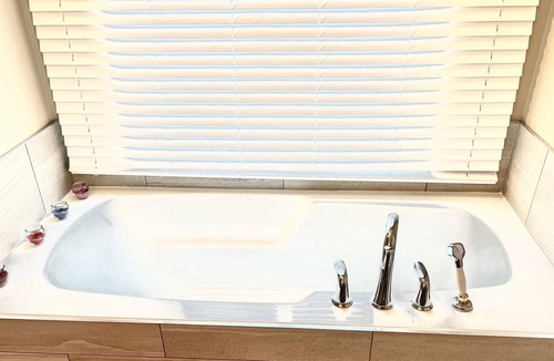Eastern Hillsides Apartment | The valley View