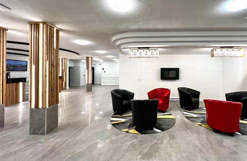 Gorge -Tillicum Area Hotel | The Vic, an Ascend Collection Hotel