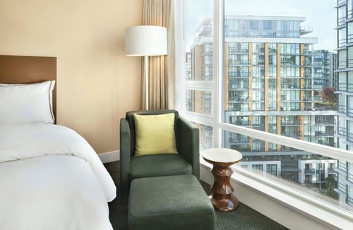 Richmond City Centre Hotel | The Westin Wall Centre, Vancouver Airport