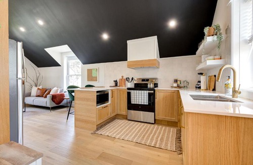 Kitchener Apartment | The Willow on Victoria Park - 1 Bed 1 Bath