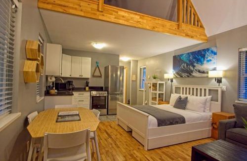 Ucluelet House | Tide and Trail- Cabin in Ucluelet