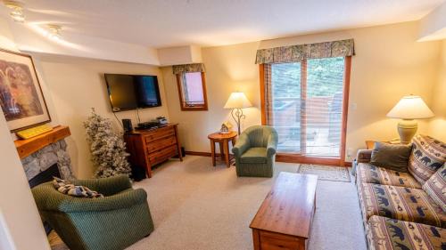 Sun Peaks House | Timberline Village #38