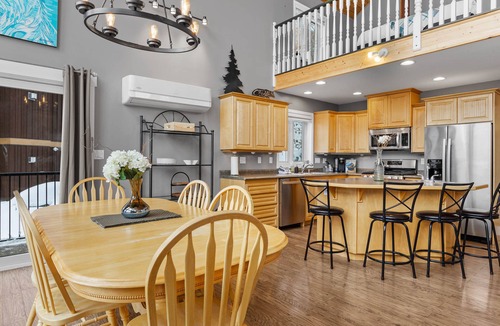 Fairways House | Timberwolf Lodge - Private, Luxurious, Ski-in/Out Chalet