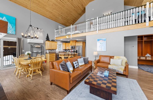 Fairways House | Timberwolf Lodge - Private, Luxurious, Ski-in/Out Chalet