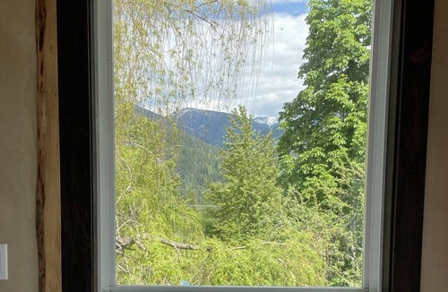 Nelson Cabin | Tiny Home 5min to Nelson and mountain activities :)