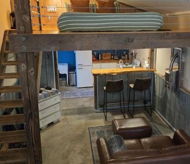 Black Creek Villa | Tiny house & Sauna on Lakefront Farm Oasis