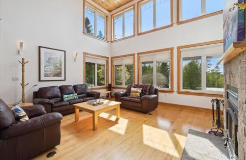 South Bruce Peninsula House | Topaz Beach Cottage AC Waterview
