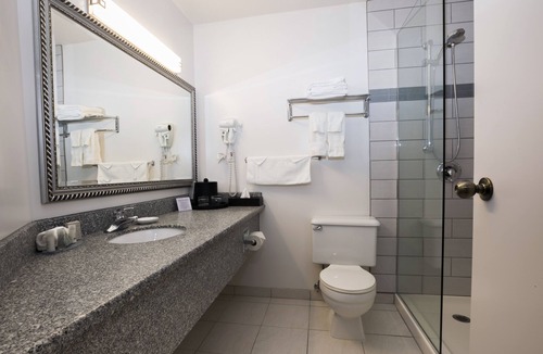 Quesnel Hotel | Tower Inn and Suites