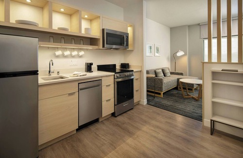 Tecumseh Hotel | Towneplace Suites By Marriott Tecumseh Windsor