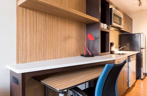 Southwest Edmonton Hotel | TownePlace Suites by Marriott Edmonton South