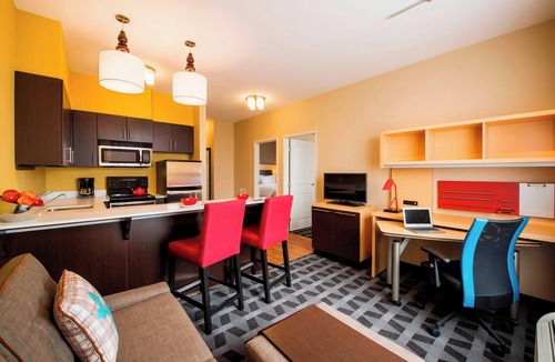 Red Deer Hotel | Towneplace Suites by Marriott Red Deer