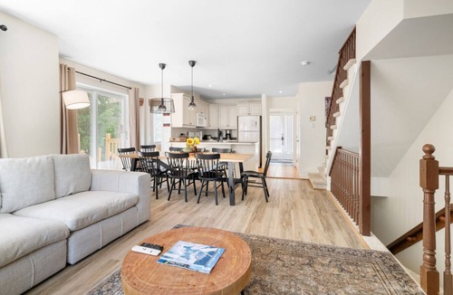 Mont-Tremblant Villa | Townhouse on the Golf w/Pool Access -Aiglon 1666
