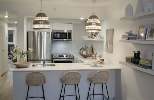 Downtown Vancouver Condo | Tranquil Oasis in Yaletown
