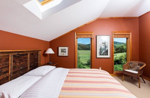 Beaver Mines House | Tranquil Retreat near Castle Wildland Provincial Park (dog friendly!)