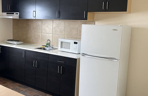 Valleyview Hotel | Travelodge by Wyndham Valleyview AB