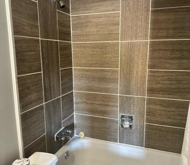 Schreiber Hotel | Travelodge by Wyndham Schreiber Ontario