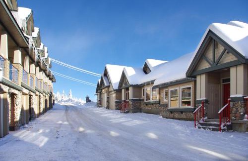 Big White Ski Resort House | Tree Tops 15