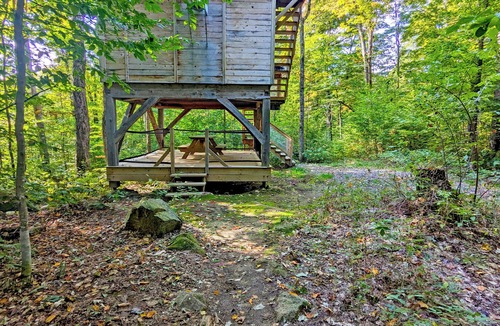 Saint-Faustin-Lac-Carre House | Treehouse ideal for pairing with a neighbour | Lodging #11