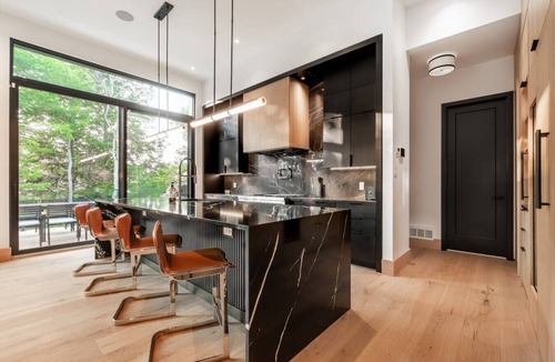 La Conception Ski Chalet | Tremblant 5BR Chalet | Hot Tub, Cinema, Games