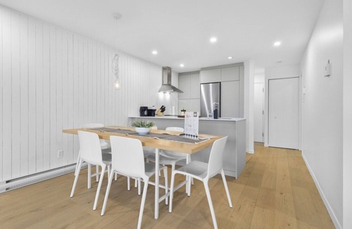 Mont-Tremblant House | Tremblant Lakeview Retreat w/Balcony & Fireplace