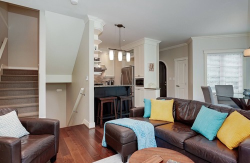 James Bay House | Triple Tiered Townhouse-1800 sq ft Corner Brownstone by Beacon Hill Park & Royal Museum