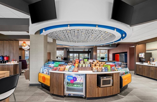 Oshawa Hotel | Tru By Hilton Oshawa