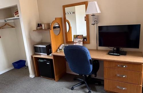 Sault Ste. Marie Hotel | Trunk Road Motel